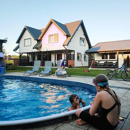 New Homes With A Swimming Pool, * Rewal